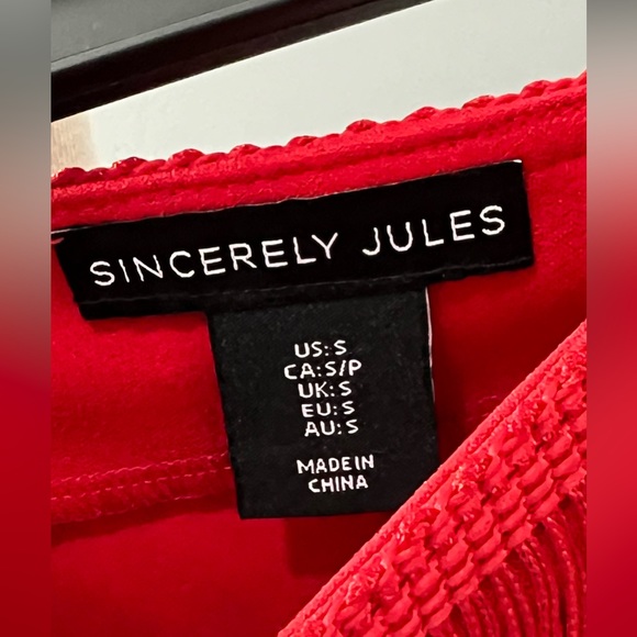 SALE 🔥🔥❤️Super Sexy “Sincerely Jules” Red Fringe top and skirt - Picture 4 of 8
